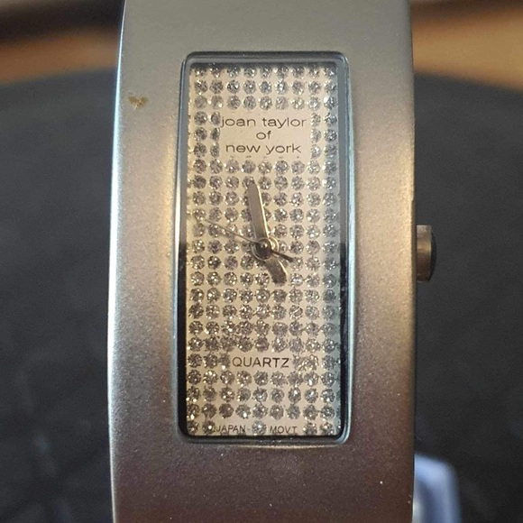 Joan Taylor of New York Accessories - 🦋10/$20 Joan Taylor of New York Silver Diamond Studded Pink Women's Tank Watch